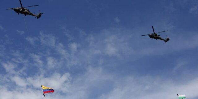 Murieron dos militares en show aéreo de Medellín