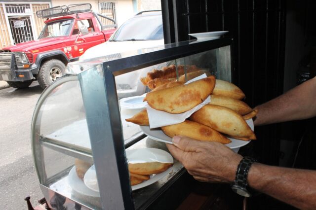 Desayunar en la calle es un lujo que pocos se pueden dar
