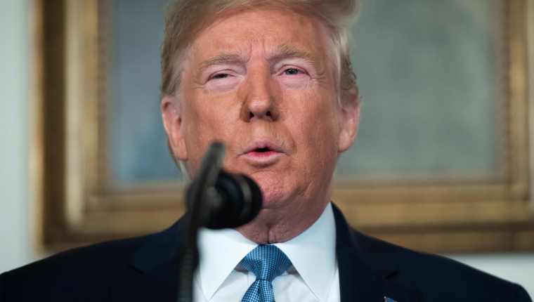 Trump asegura que Irán está desesperado por negociar con EE UU
