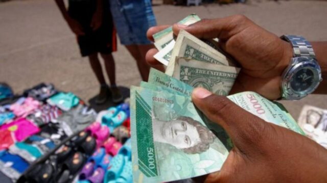 Luis Vicente León: La economía venezolana se está dolarizando sola