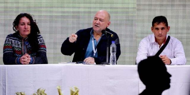 Timochenko y Lozada garantizan que mayoría de la Farc está con la paz