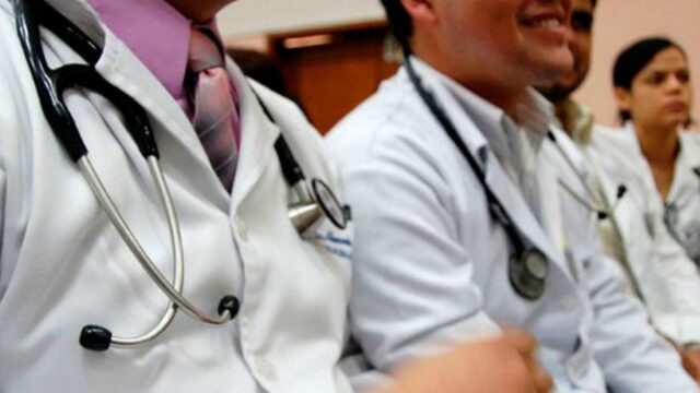 Médicos venezolanos refuerzan sistema de salud de Argentina