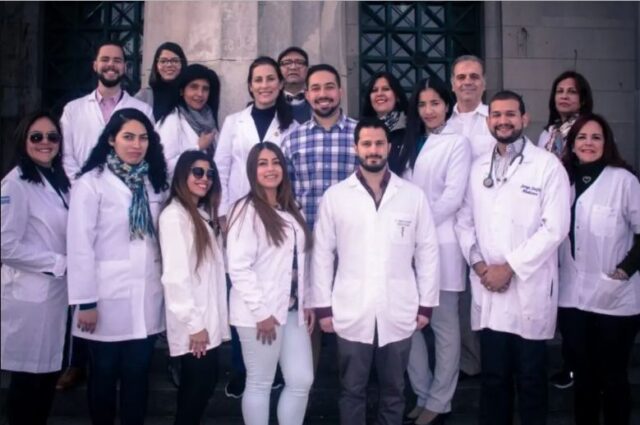 1.000 médicos venezolanos: un salvavidas para los hospitales pobres de Argentina