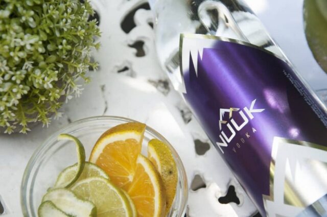 Nuuk es vodka venezolana elaborada con melaza natural