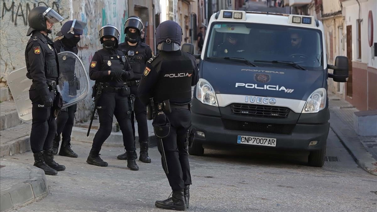 Policía española Diario El Periódico