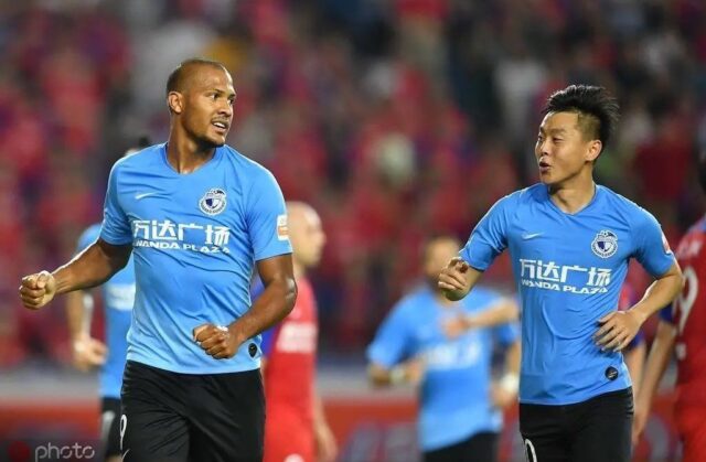 El Dalian Yifang de Rondón perdió 2-0 contra el Beijing Goun
