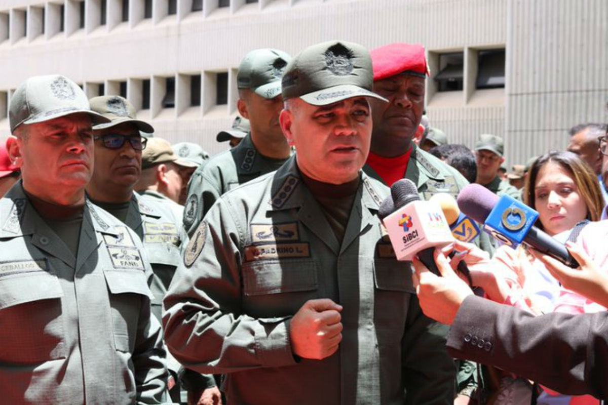 Padrino López dice que en Venezuela no habrá golpe de Estado ni transición