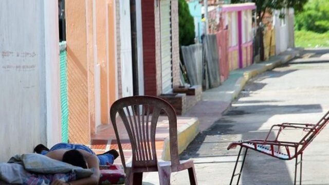 Zulianos protestaron por constantes fallas en servicios públicos