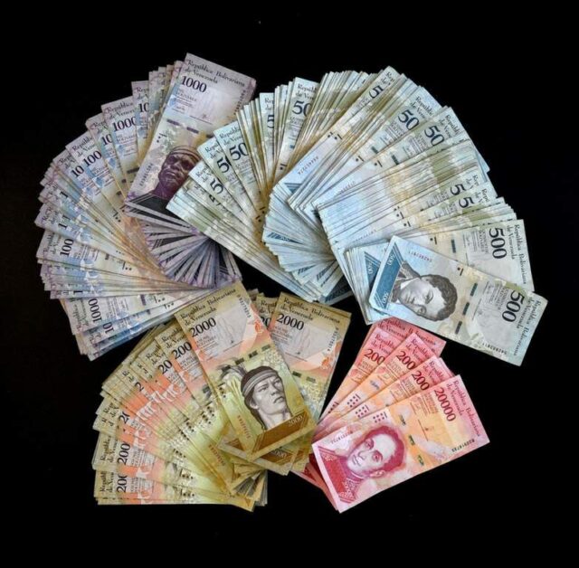 Cipriano Heredia: 1 dólar de hoy equivale a 2 billones de bolívares de los viejos