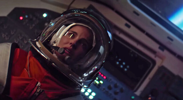 Natalie Portman flota en el espacio en el tráiler de Lucy in the Sky
