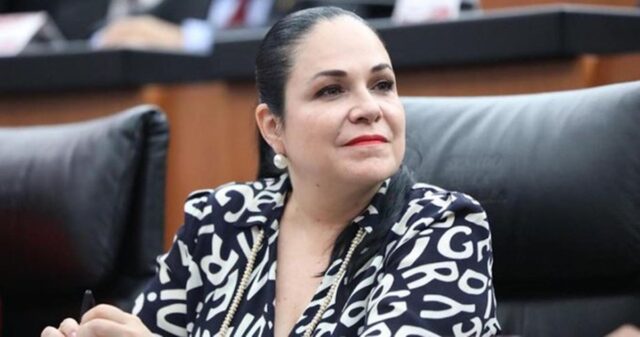Senado de México elige a presidente tras polémica elección