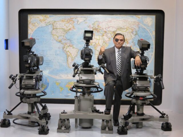 A Walter Martínez le suspendieron de nuevo su programa Dossier