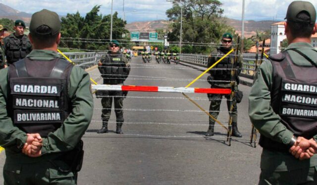 Colombia cerrará la frontera con Venezuela hasta el domingo