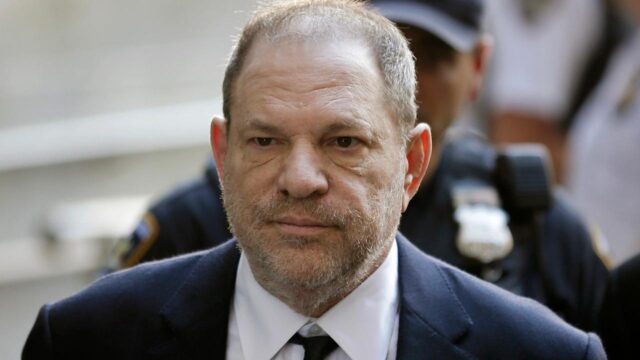 Estrenan documental sobre los abusos sexuales de Harvey Weinstein