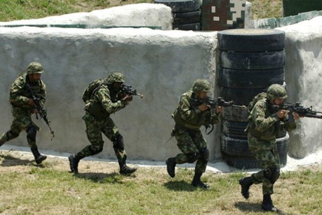 Un soldado muerto y 4 heridos en combate contra el ELN en Arauca
