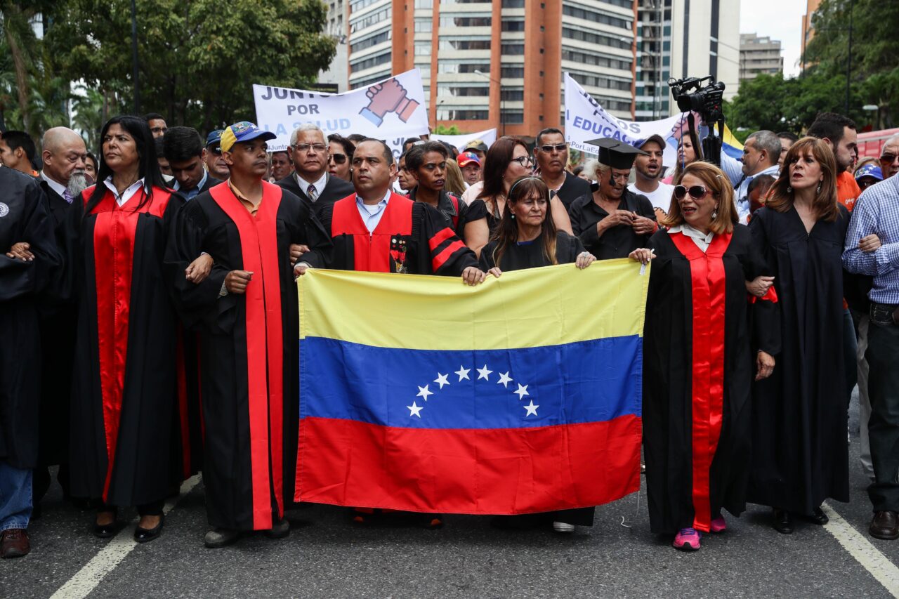 Sector judicial denunció la violación del Estado de derecho en el país