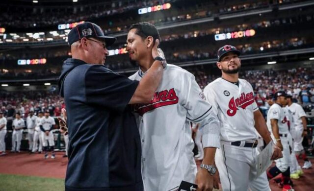 El mánager de los Indios está pensando cuál será el rol de Carlos Carrasco