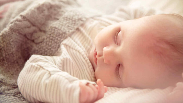 Consejos para que los niños pequeños duerman toda la noche
