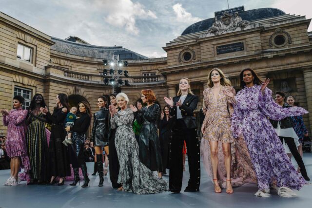 Camila Cabello, Helen Mirren y Amber Heard se suben a la pasarela de París