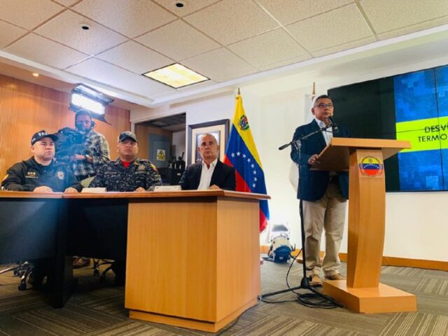 Reverol: 17 funcionarios fueron detenidos por contrabando de combustible