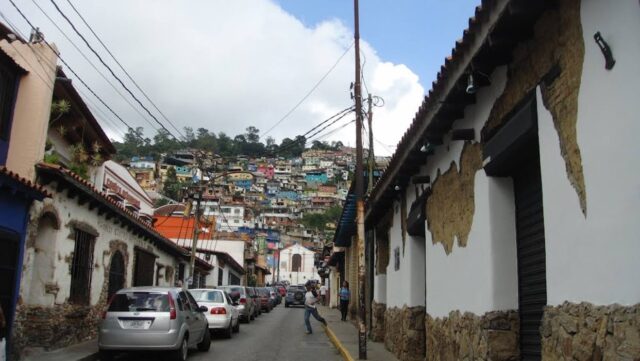 Restablecen el suministro de agua en El Hatillo luego de reactivación de los sistemas Tuy