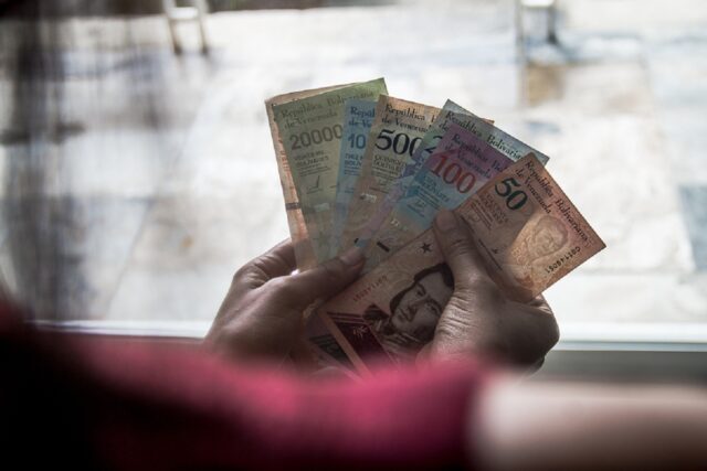 ¿Qué se puede comprar con el nuevo salario mínimo en Venezuela?