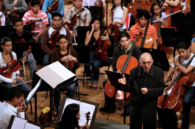 José Antonio Abreu