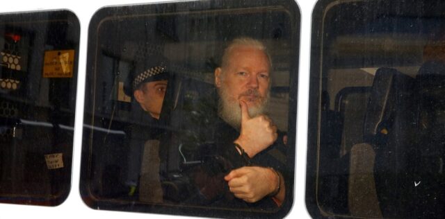 Fijan para febrero audiencia de juicio a amigo de Assange en Ecuador
