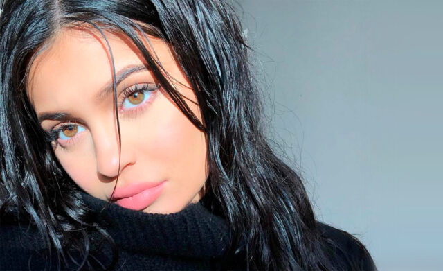 Kylie Jenner está hospitalizada y no podrá presentarse en París