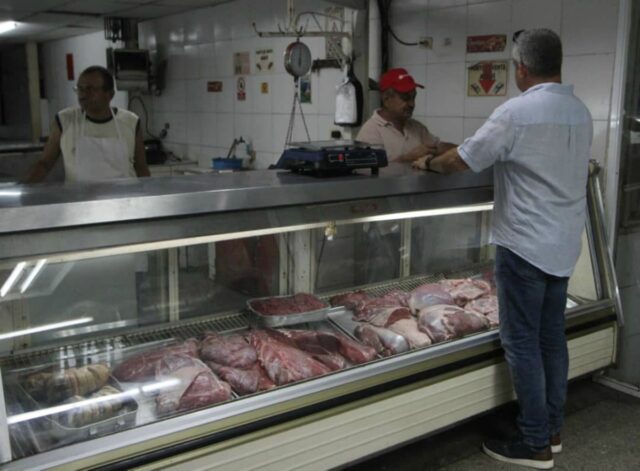 Comprar proteínas se hace cada vez más difícil para los marabinos