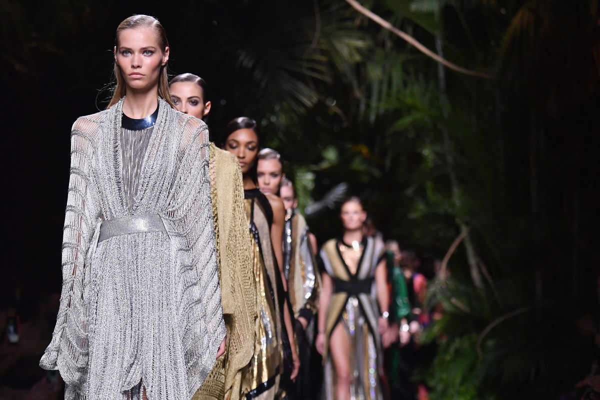 París reabre una semana de la moda a prueba de cansancio
