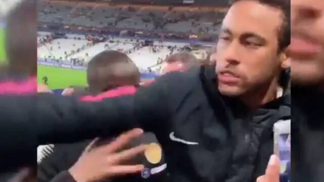 [VIDEO] Neymar declaró ante la policía por la agresión a un aficionado