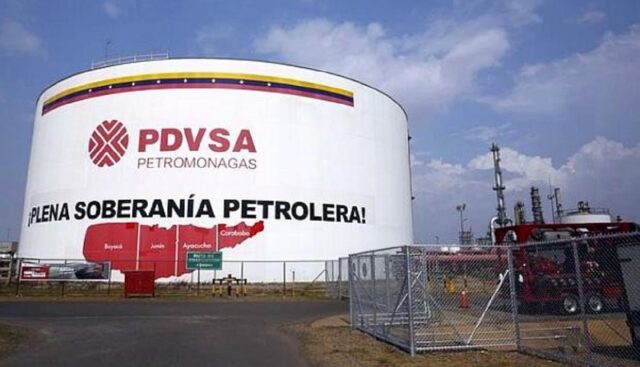 Producción de petróleo venezolano cayó a 712.000 barriles diarios