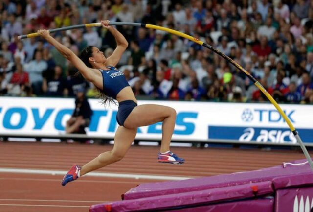 Robeilys Peinado se metió en la final del salto con pértiga