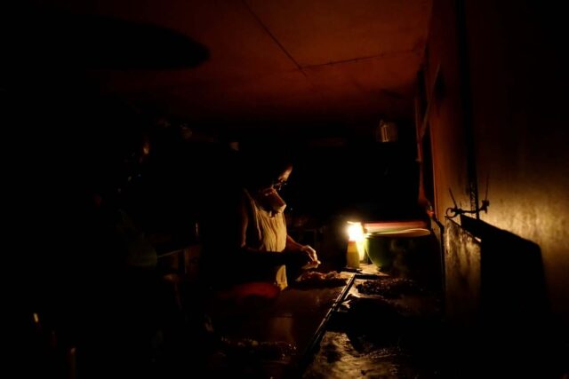 Zonas de la Gran Caracas amanecieron sin luz este jueves