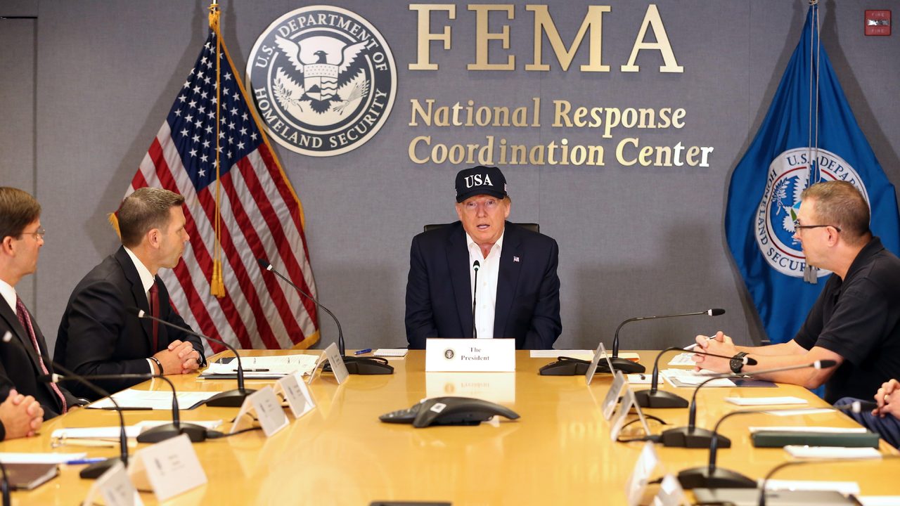 Trump sobre el huracán Dorian: "No sabemos lo que se nos viene"