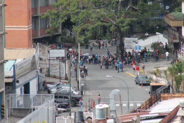 Familiares de presos en la Zona 7 de la PNB exigen respuestas