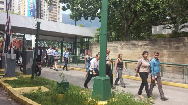 Desalojaron Parque Cristal en Caracas luego del temblor