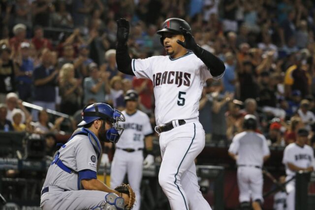 Eduardo Escobar sacó jonrón 33 y llegó a 110 remolques