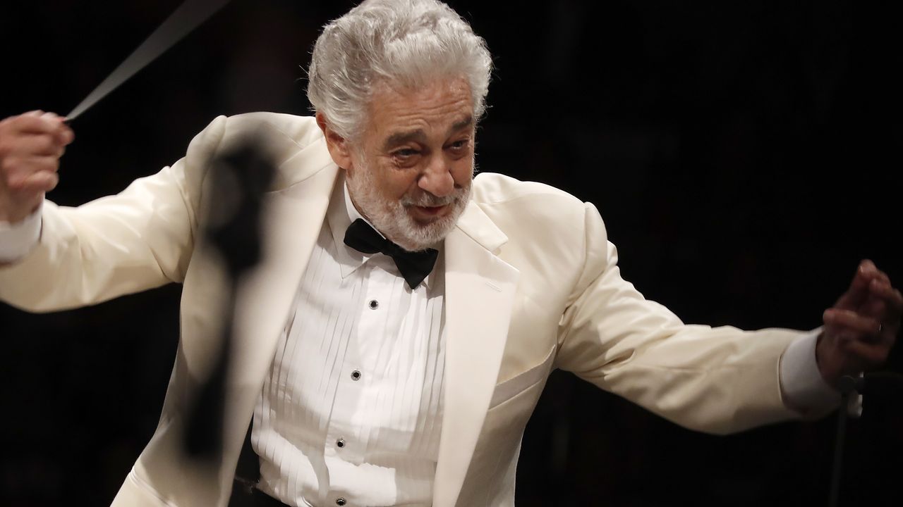 Plácido Domingo niega nuevas acusaciones de abuso sexual