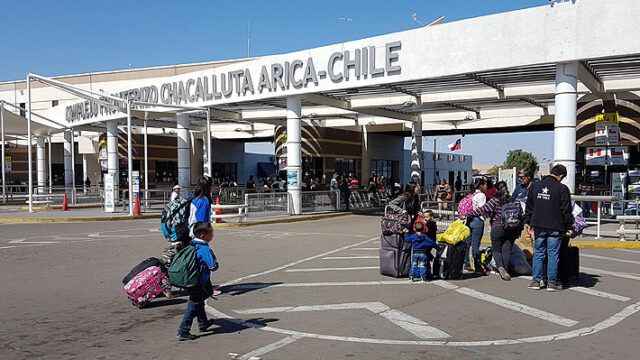 Nueva visa de turismo redujo la entrada de venezolanos en Chile