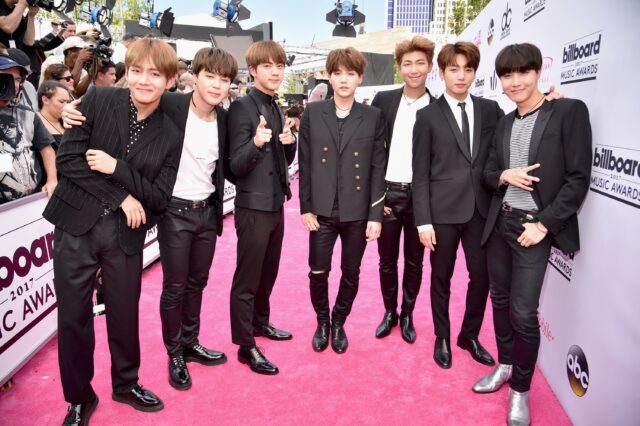 BTS invita a conocer Seúl