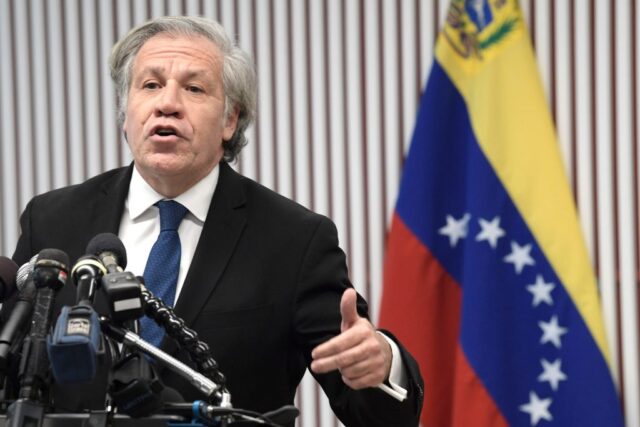 Almagro acusó a Maduro de cobijar a grupos terroristas en el país