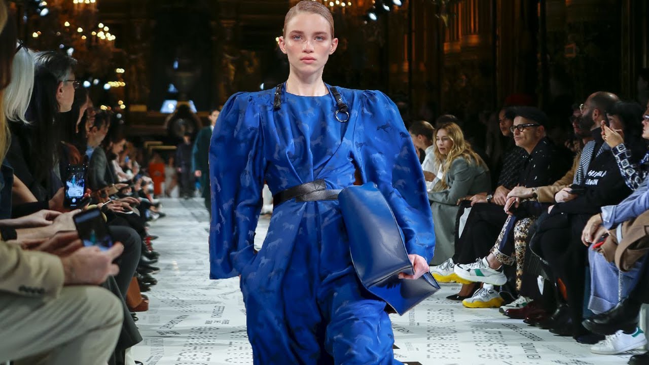 Stella McCartney lidera en la pasarela parisina el movimiento verde