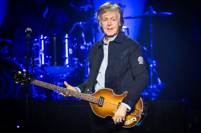 Paul McCartney y Ringo Starr recuerdan a John Lennon con Grow Old with Me