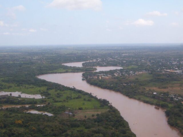 El río Arauca, paso olvidado de la frontera entre Colombia y Venezuela