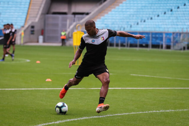 Salomón Rondón se pierde el amistoso con Colombia