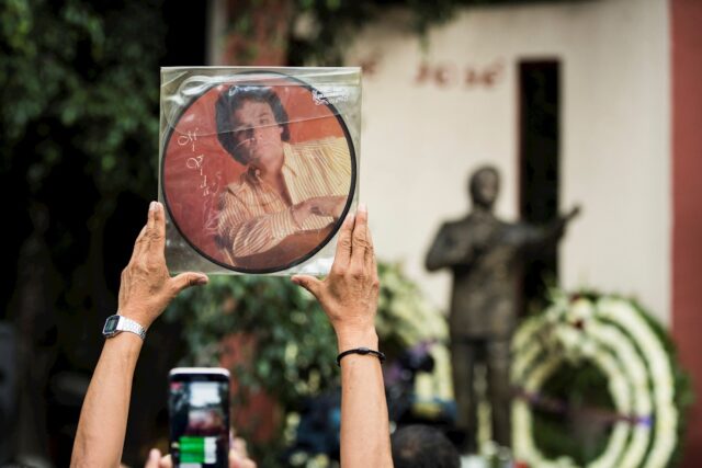 Los mexicanos por fin se despiden del Príncipe de la Canción