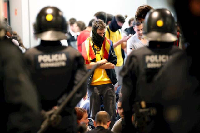 30 detenidos en Cataluña por disturbios durante las protestas independentistas