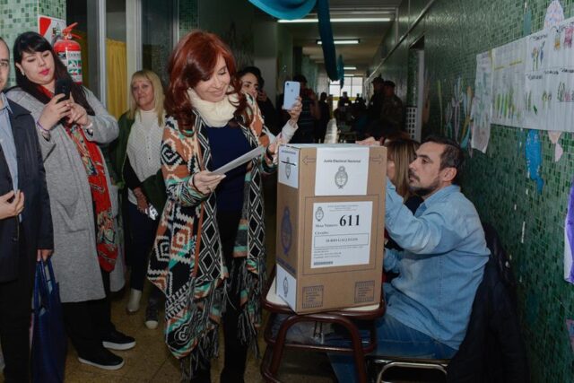 Votó Cristina Kirchner: “Es un día importante para la democracia”